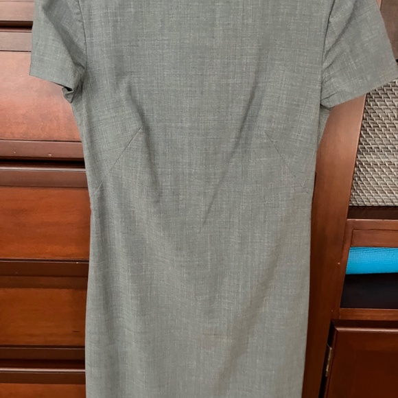 Theory Betty Continuous Wool Short Sleeve Dress Grey Melange - Picture 3 of 4